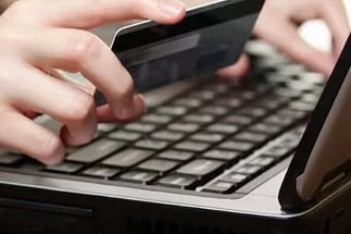 Де можна отримати кредит на електронний гаманець?